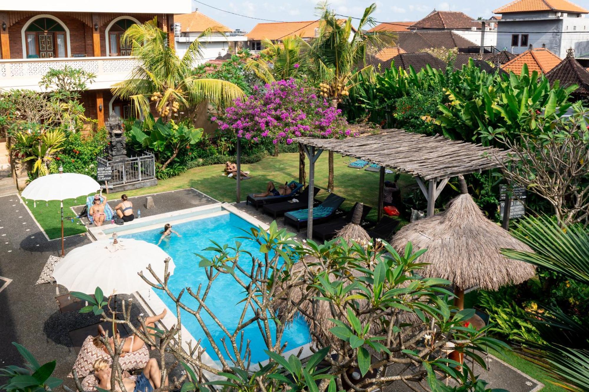 D-Anyar Stay And Surf Canggu Eksteriør bilde